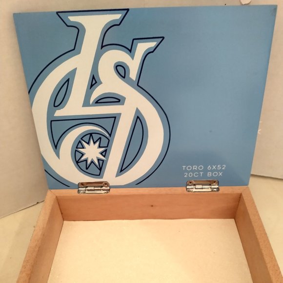 Suenos de Saundra Upcycled Collection Extremely Rare Toro Cigar Box/Storage - Picture 10 of 13